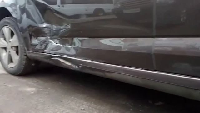 Ремонт разорванной двери и порога Шкода смотреть онлайн