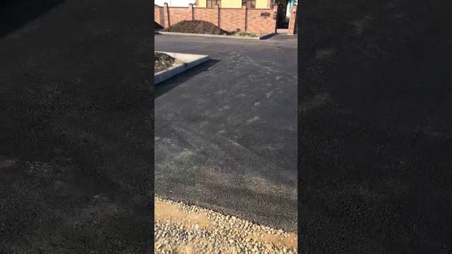 Укладка асфальта частных дворов дорог  тротуаров  от 400 р. кв-м ?  8-988-100-99-66 г. Ставрополь