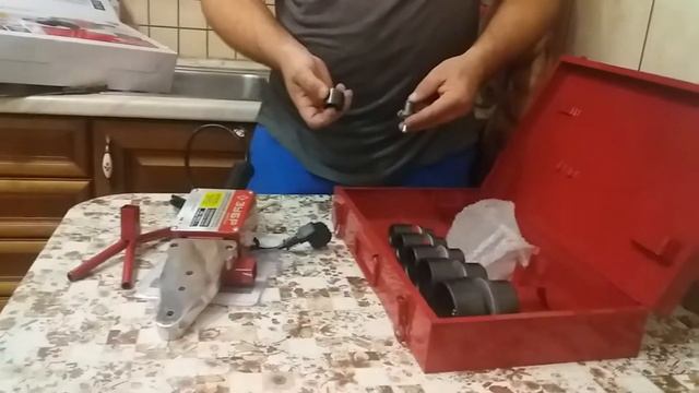 Зубр АСТ-2000 Сварочный аппарат для полипропиленовых труб. смотреть онлайн