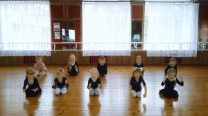 Бежали бегемотики