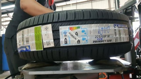 Michelin Primacy SUV 225/60R18 x Subaru Forester