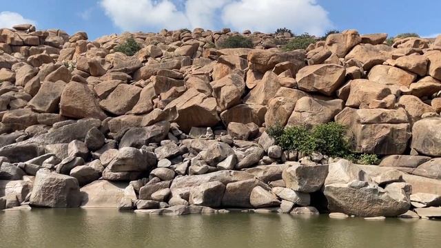 (ಹಂಪಿ - 6) Hampi Coracle Ride at Tungabadra River | Koti Linga ಕೋಟಿ ಲಿಂಗ Padmanabha Carving смотреть онлайн