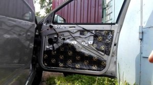 Шумо-виброизоляция авто шкода октавия тур.Noise-vibration isolation auto Skoda Octavia tour.