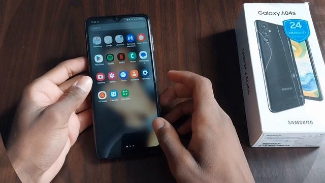 Samsung Galaxy A04s black colour смотреть онлайн