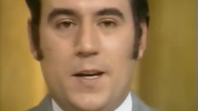 Monty Python - The watch's smuggler смотреть онлайн