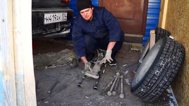 Замена поперечных рычагов на Toyota Sprinter  Trueno Ae101