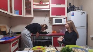 В гостях у Вики. Подарки Артёму. Поздравляем с 20-ти летием!?