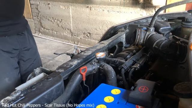 ПОЕЗДКА В ДЕРЕВНЮ / РЕМОНТИРУЮ KIA смотреть онлайн