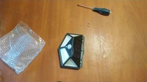 Уличный  фонарь с датчиком движения на 100 светодиодов . Модель T-1003.