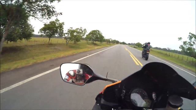 SUZUKI GSR 750 Vs Yamaha R6s Vs GSXF 600
