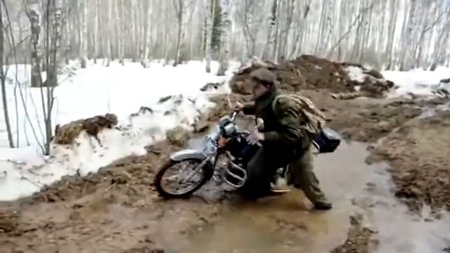 На мопеде Альфа по грязи смотреть онлайн