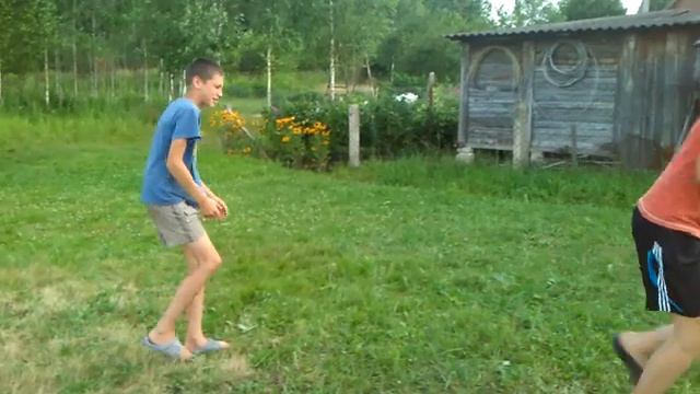 Дача-клип 1. Удар в пердак смотреть онлайн