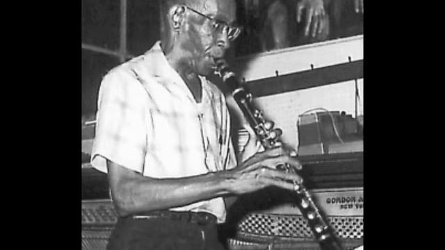 George Lewis at Manny's Tavern - Bugle Call Rag смотреть онлайн