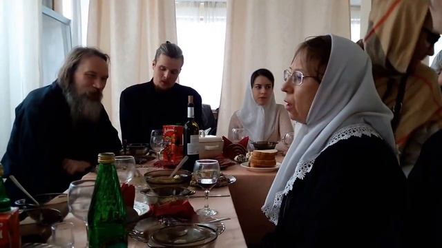 Окиян море - пение духовного стиха за Пасхальной трапезой - 2018 г - Строгино смотреть онлайн