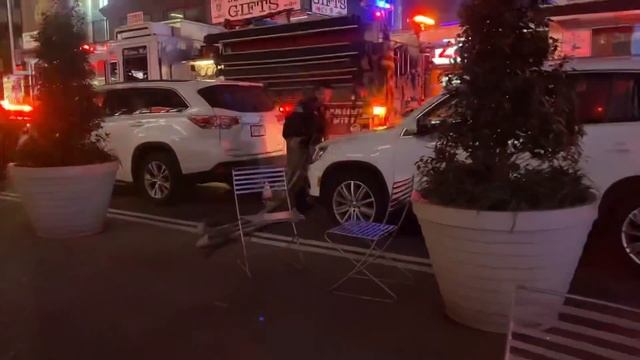 FDNY BOX 0778 - **CONFINED SPACE RESCUE BOX** FOR 2 PERSONS STUCK IN A ELEVATOR ON BROADWAY, NYC. смотреть онлайн