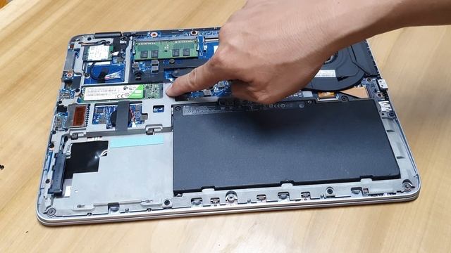 Hp elitbook 840 G3 | Core i5-6300, 8GB, SSD M2 256GB, 14" Full HD | Máy mỏng nhẹ gắn được 2 ổ cứng смотреть онлайн