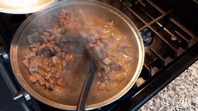 BISTEC CON SALCHICHA Y NOPALES}Lupita Y Algo Mas смотреть онлайн