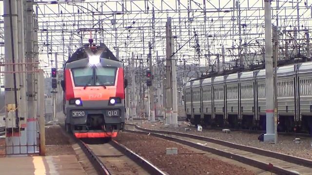 "Громкий тифон!" ЭП20-010 "Олимп" со скоростным поездом "Стриж" №703 "Н. Новгород - Москва" смотреть онлайн