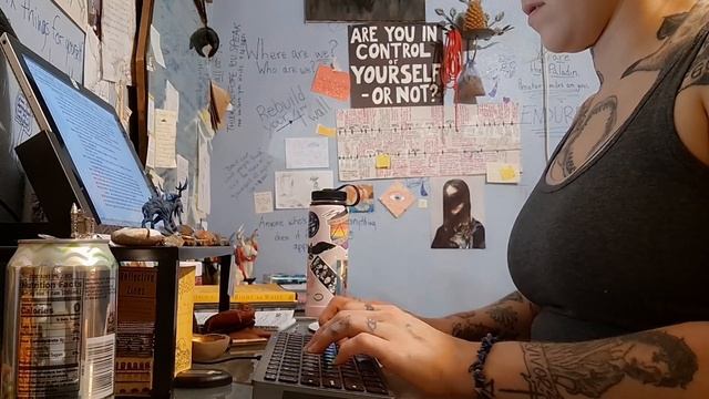 a writer who found motivation post-thumbnail writes смотреть онлайн