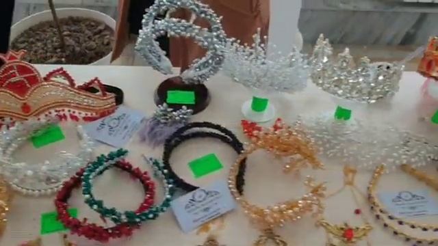 диадема. тиара. ободки. тиллакош и зебигарбон. Выставка от @SinuM_Accessories. смотреть онлайн