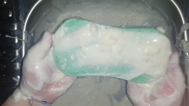 ASMR #mushysoap #soapsuds #spongesqueeze #asmrsponge/#размокшеемыло #пена #асмрмыло #губки смотреть онлайн