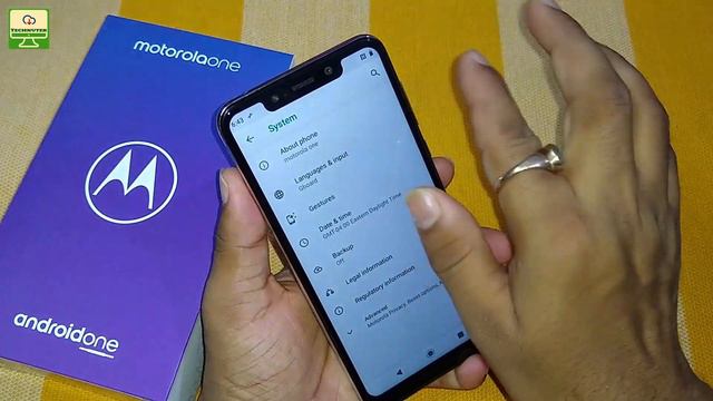 motorola androidone Unboxing And First Impression смотреть онлайн