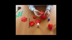 Мастер-класс «Гвоздика из гофрированной бумаги»