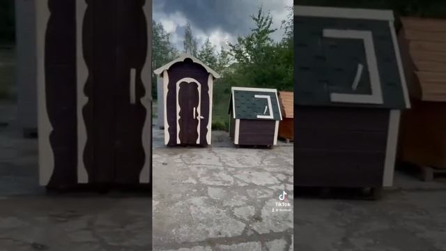 Красивый комплект Домик на колодец и Дачный туалет из дерева смотреть онлайн