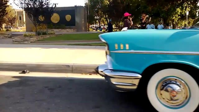 A ROW OF CARS смотреть онлайн