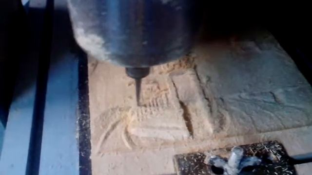 Обработка дерева конусно-сферической фрезой смотреть онлайн