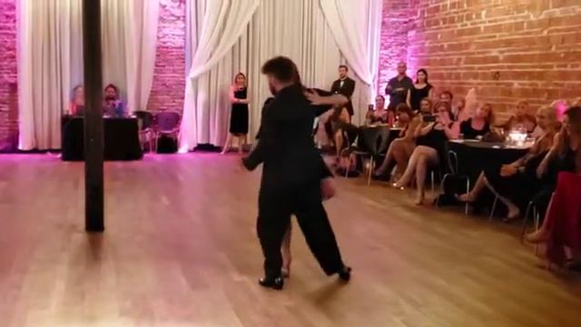 Diana Suarez y Juan David Bedoya. Pugliese en Florida. смотреть онлайн