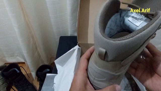 Unboxing Lowa Zephyr GTX смотреть онлайн