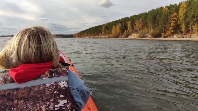 По волнам Сурского моря на катабайде с мотором. смотреть онлайн