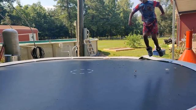 Bradley Boca lands the flip смотреть онлайн