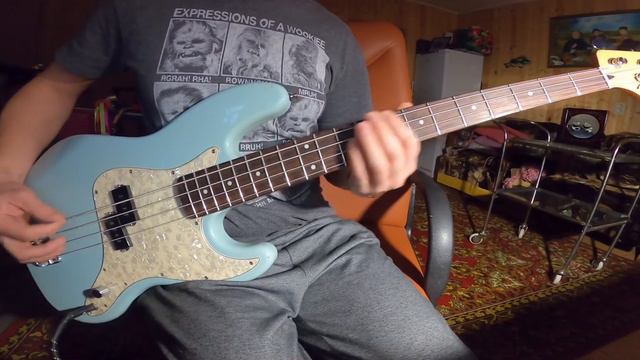 The Killers - Somebody told me bass cover смотреть онлайн