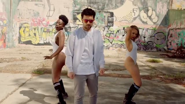 Sak Noel & Salvi Ft  Sean Paul   Trumpets Official Video