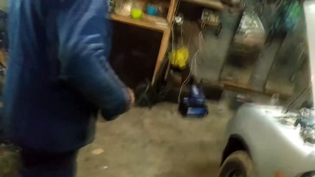 Мазда 323 BA 1995г провал, и повышенный расход. смотреть онлайн