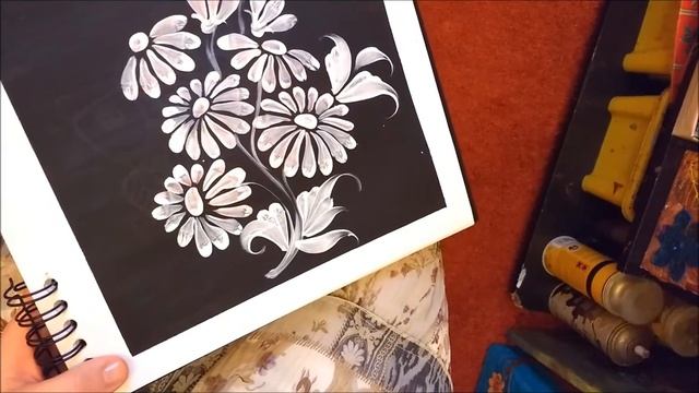 Маргаритки на чёрном фоне. Marguerite white on black. смотреть онлайн