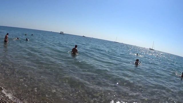 На море на поезде / Лазаревское 2018 / Лазаревское пляжи / Первое купание