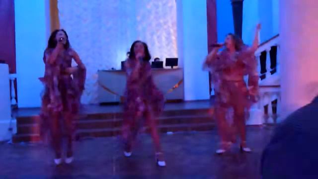 Шоу-группа "Ренессанс" - Это Новый год смотреть онлайн