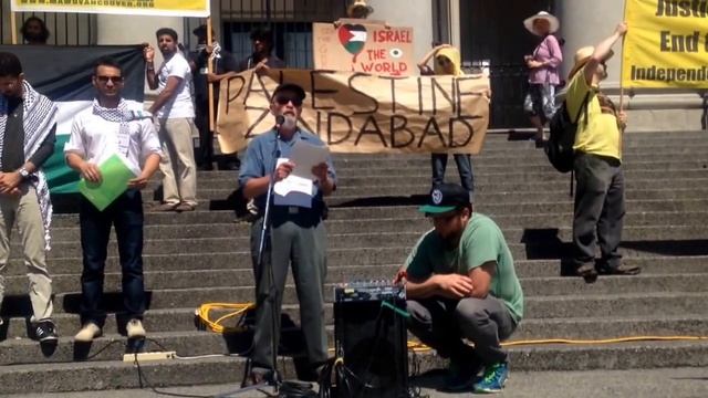 Sid Shniad from the Independent Jewish Voices of Canada speaks at a Gaza support Rally in Vancouver смотреть онлайн