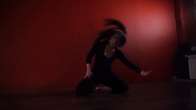 MARINA PSHENO | ЁЛКА - ОСТАЮСЬ | VOGUE CHOREO смотреть онлайн