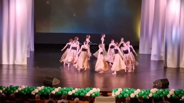 «Обнажая душу» - Народный ансамбль эстрадной хореографии «Фристайл» смотреть онлайн