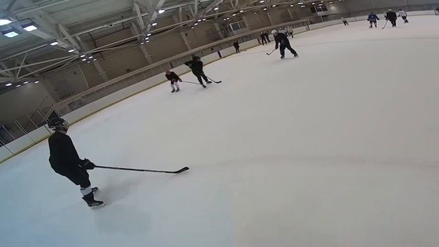 Тренировка любительской хоккейной команды / Amateur hockey team training смотреть онлайн