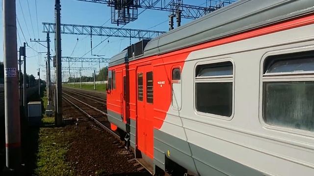 ЭД4М-0197 и ЭД4М-0066 На станции Выхино