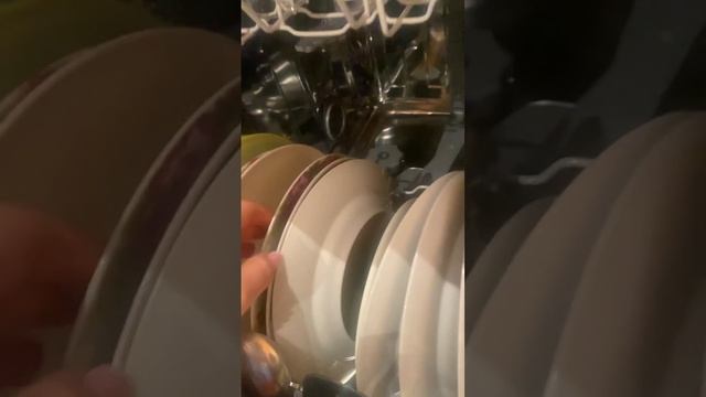 Узкая посудомоечная машина Schaub Lorenz SLG SW4400 смотреть онлайн