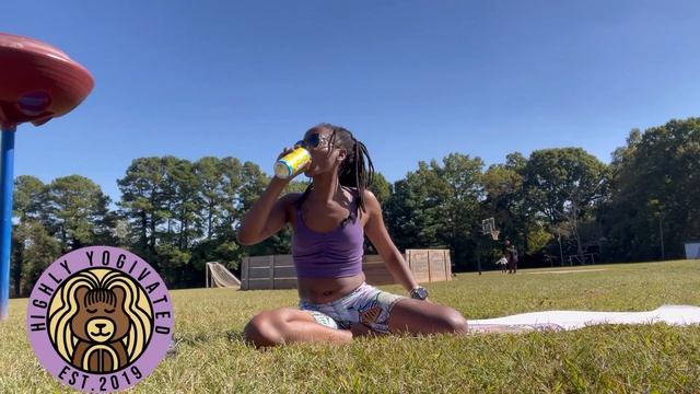 YOGA IN THE PARK - 15 MIN SELF CARE смотреть онлайн