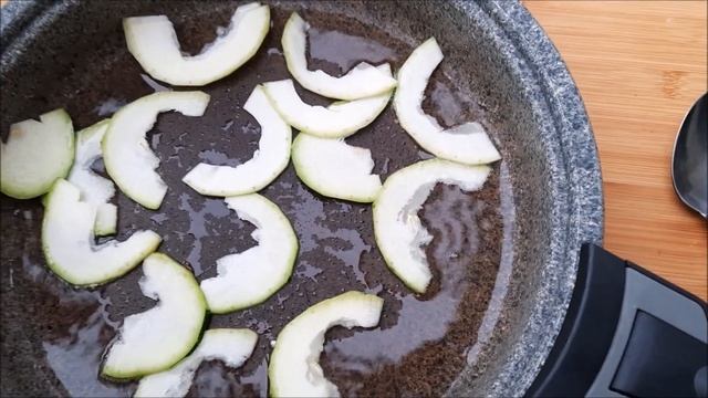 Холодная закуска из йогурта и кабачков - просто находка и на каждый день, и на праздничный стол смотреть онлайн