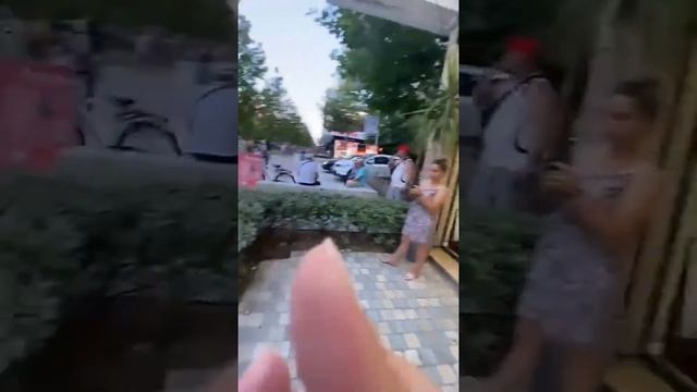 Город Влера Албания, гуляем по магазинам смотреть онлайн