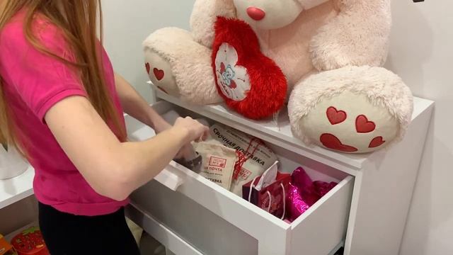 РАСХЛАМЛЕНИЕ КОСМЕТИКИ? Косметичка минималиста?Сестрёнка моя копия? Большая мотивация на уборку! смотреть онлайн